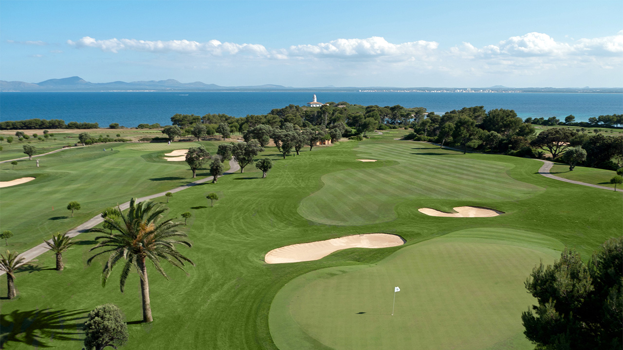 Golf club hire at Club de Golf Alcanada Mallorca with Club Rentals Mallorca